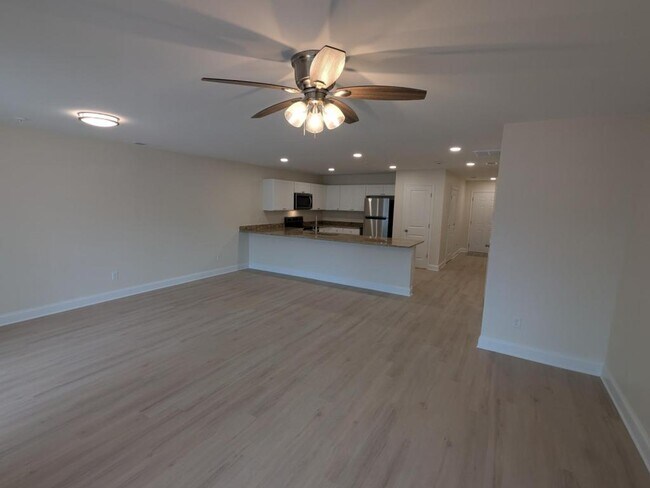 Building Photo - 1659 Legrand Rd