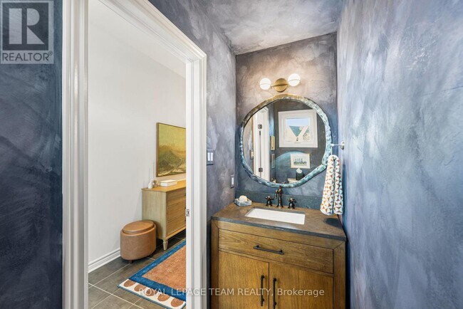 Photo du bâtiment - 200 Akerson Rd