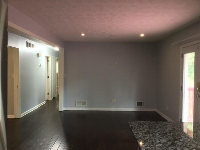 Building Photo - 5826 Simone Dr