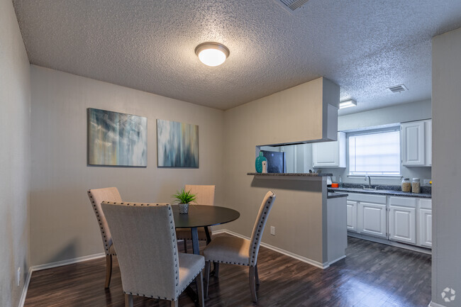 2HAB, 1BA - 944 ft² - Brandon Oaks Apartment Homes