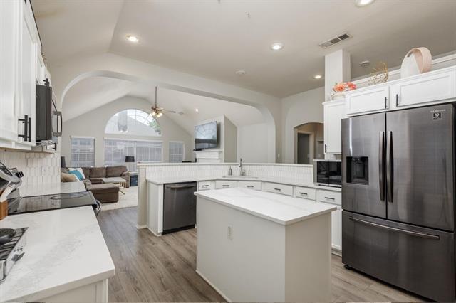 Foto del edificio - 3124 Nighthawk Ln