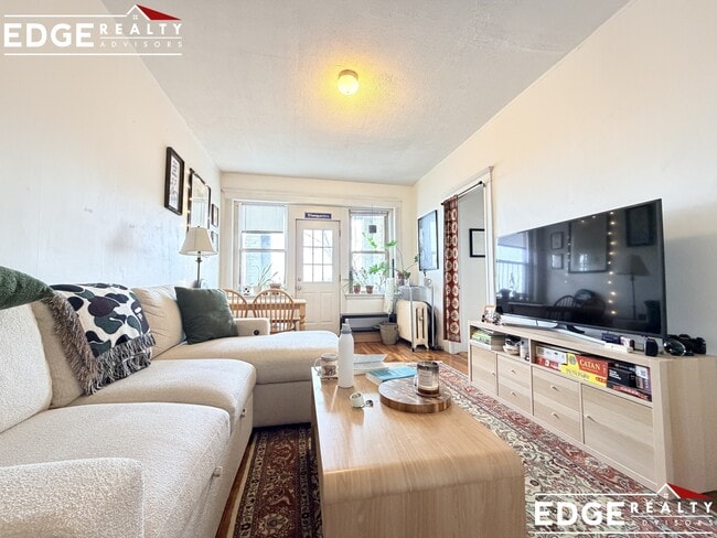 Photo - 264 Kelton St Apartment