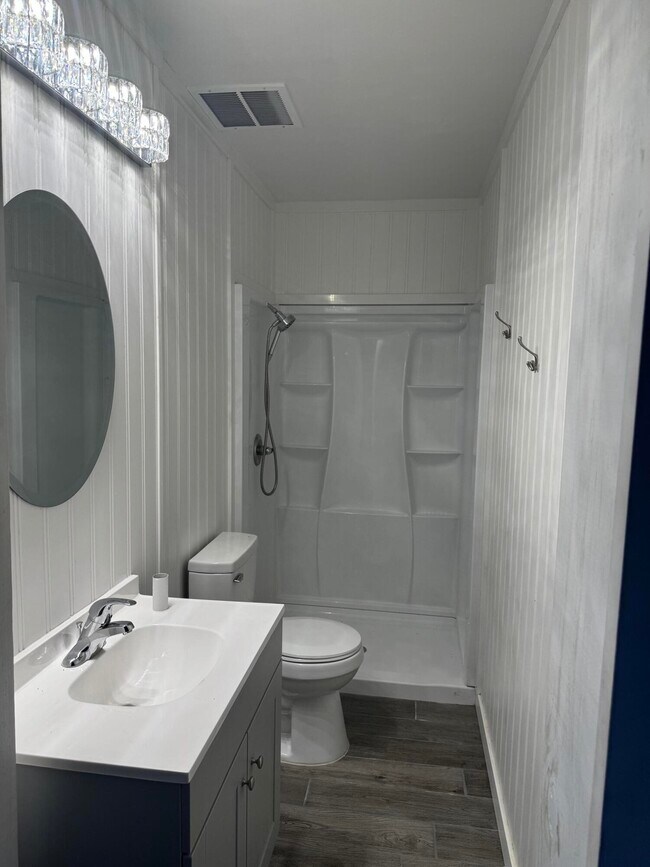 Foto del edificio - 2573 Honey Rd