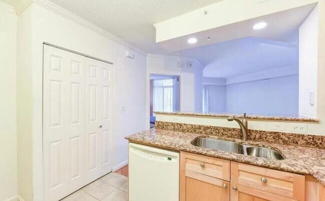 Foto del edificio - 3101 N Hampton Dr