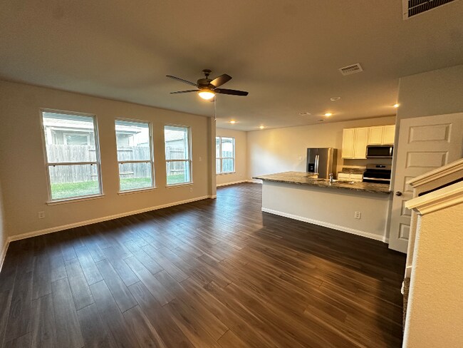 Building Photo - 22114 Regal Heights Dr