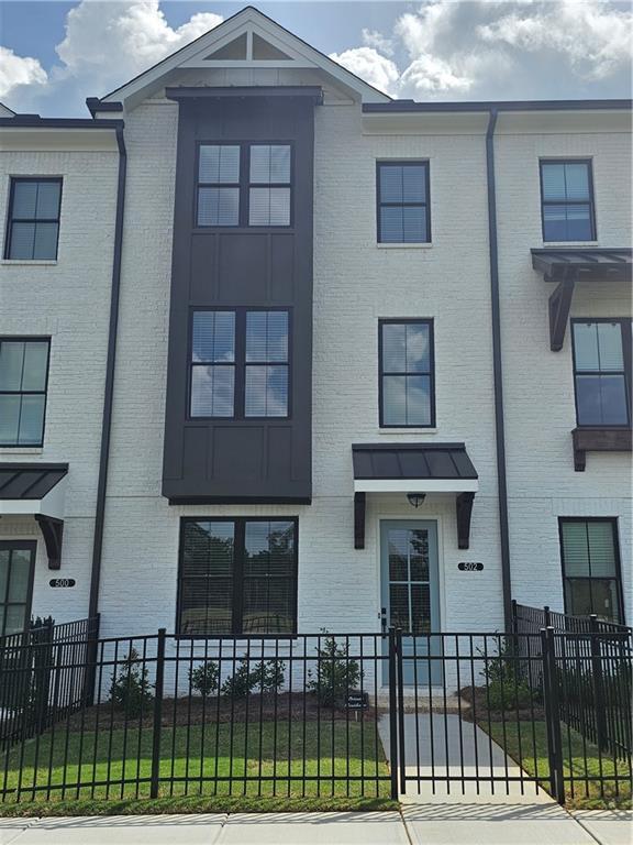 Building Photo - 502 Healy Dr