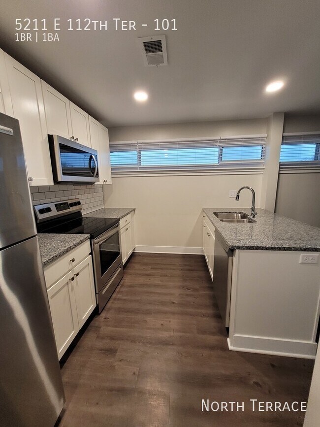 Building Photo - 5211 E 112 Terrace