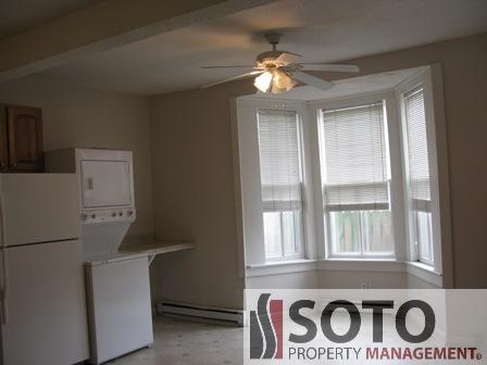 Building Photo - 300 S Lorimier St
