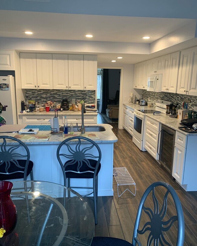 3082 Landmark Blvd, Palm Harbor, FL 34684 Townhome Rentals in Palm Harbor FL
