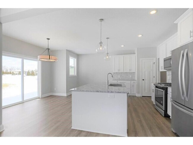 Building Photo - 405 Stageline Rd