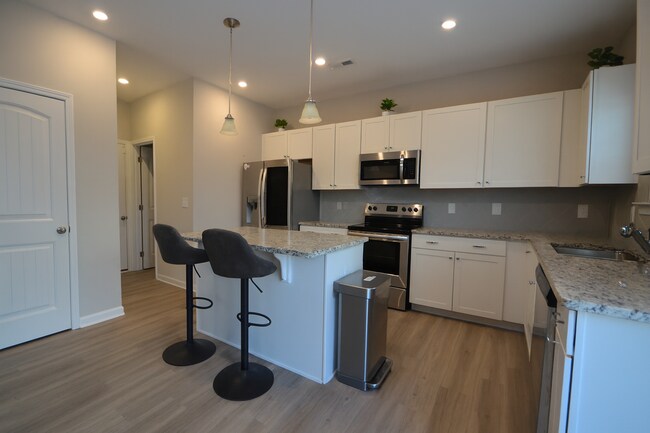 Foto del edificio - 103 Memorial Ct