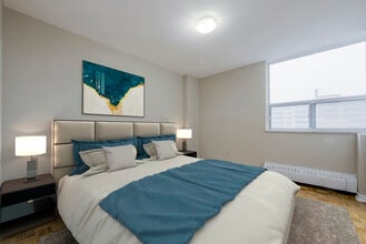 Building Photo - 20 & 72 Gamble