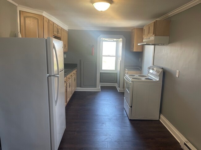 Building Photo - 128 High St