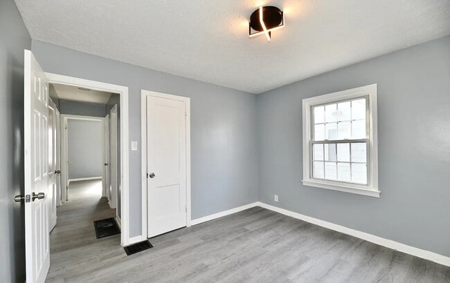 Foto del edificio - 3910 E 34th St