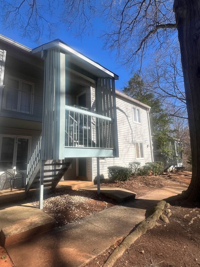 Building Photo - 2015 Countrymens Ct
