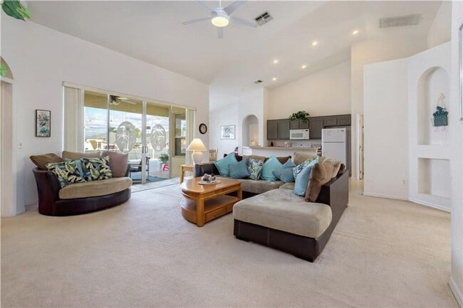 Building Photo - 315 Nottingham Way