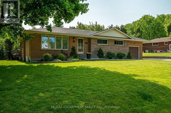Building Photo - 12 Southmeadow Ct