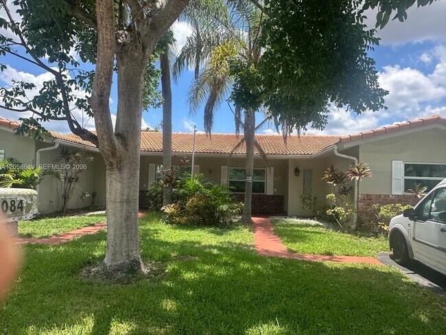 Building Photo - 4084 Coral Springs Dr