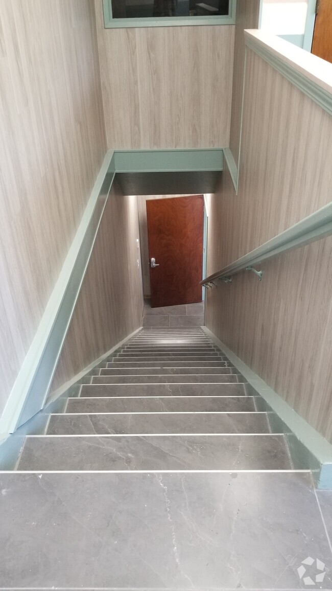 Stairs to Rooms - 620 Dillingham Blvd