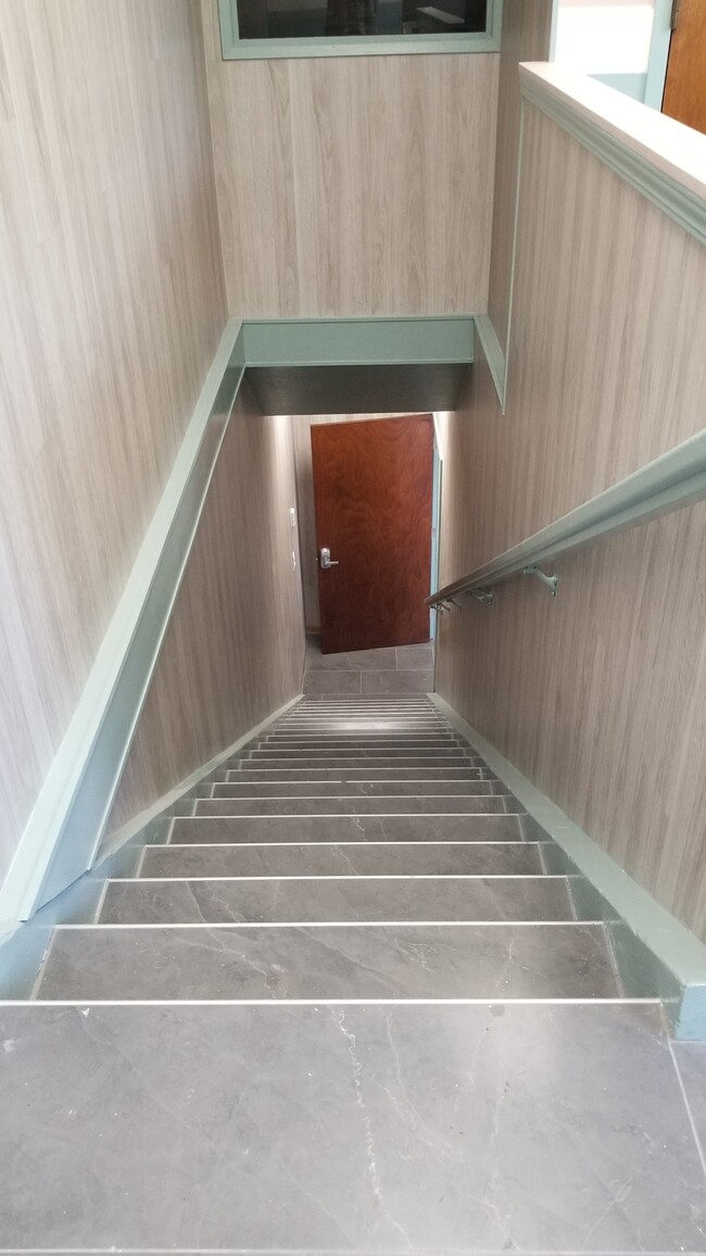 Stairs to Rooms - 620 Dillingham Blvd Apartments