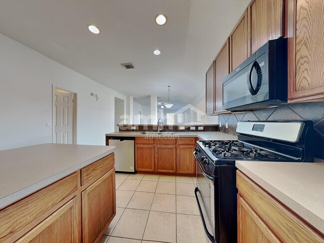 Building Photo - 16623 Grenada Falls Dr