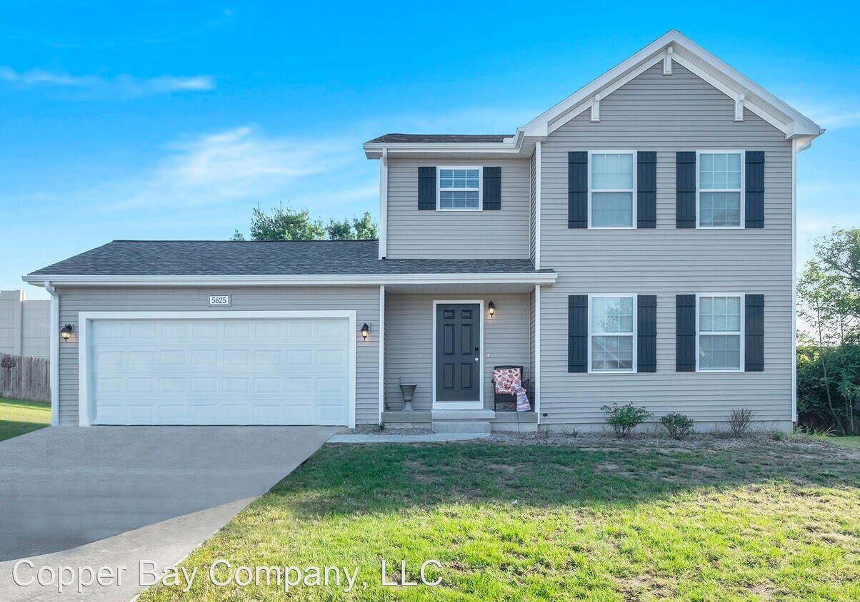 4 br, 2.5 bath House 5625 Downing Street House Rental in Portage