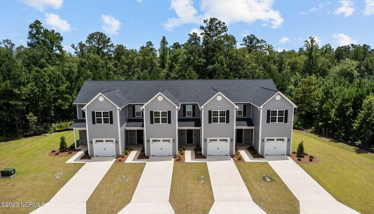 243 Verrazzano Ln, Jacksonville, NC 28546 Townhome Rentals in Jacksonville NC