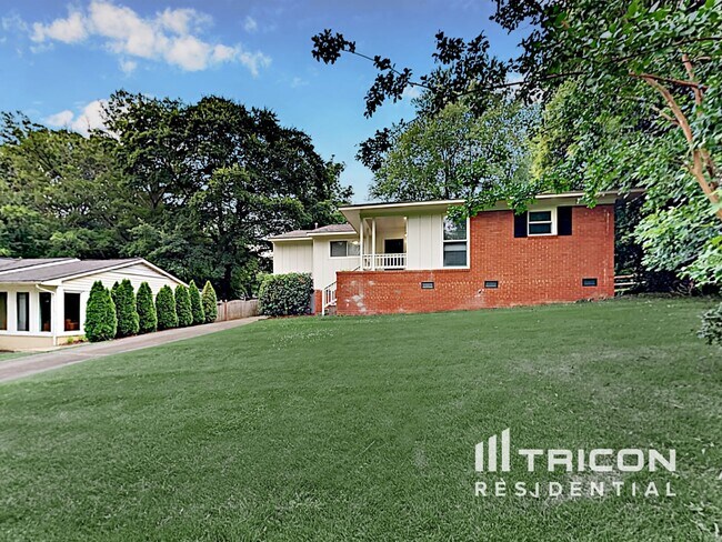Foto del edificio - 5530 Wedgewood Drive Charlotte NC