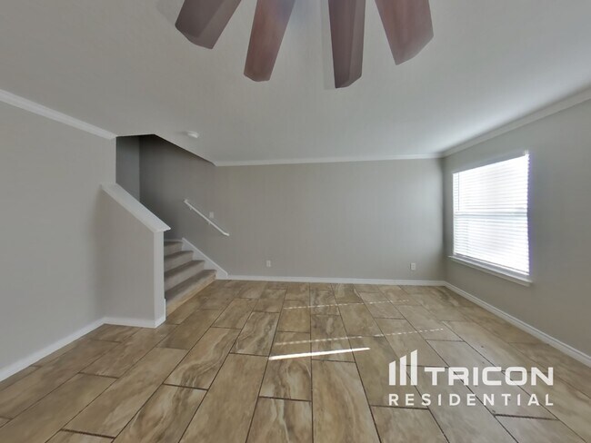 Building Photo - 2714 Moonrock