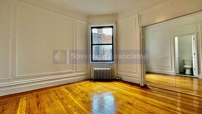 Building Photo - 45 Tiemann Pl