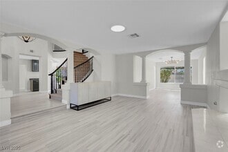 Building Photo - 3604 N Campbell Rd