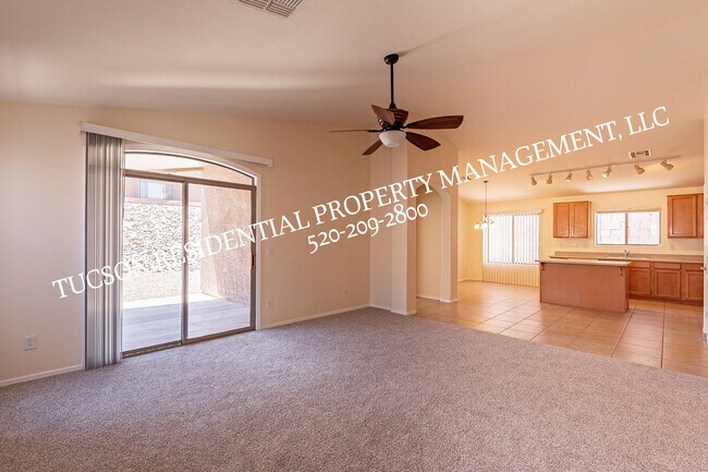 Foto del edificio - 10882 S Arrowhead Spring Dr