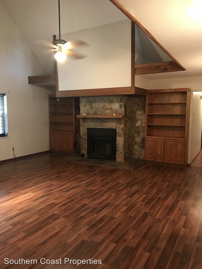 Building Photo - 4 br, 2 bath House - 279 N Topi Trail