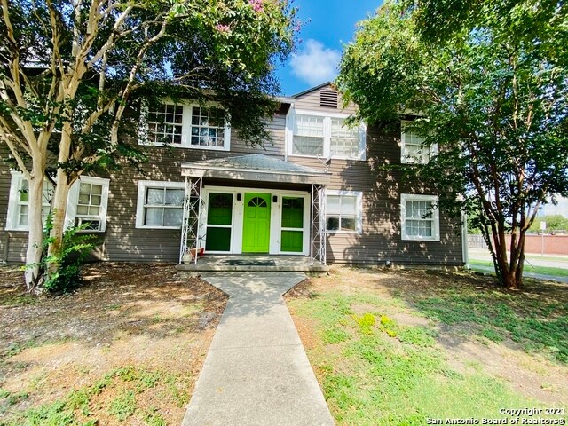 Foto principal - 425 Maverick St