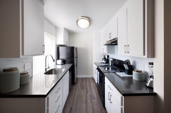 Foto principal - 4300 Valley Ave