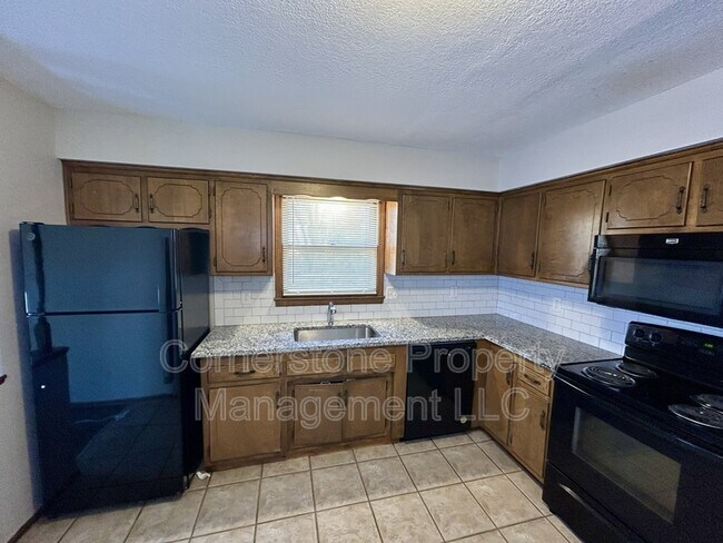 Foto del edificio - 1024 Jana Dr