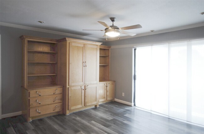 Foto del edificio - 8427 Hearth Dr