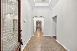 Building Photo - 18631 Cypress Lake Village Dr