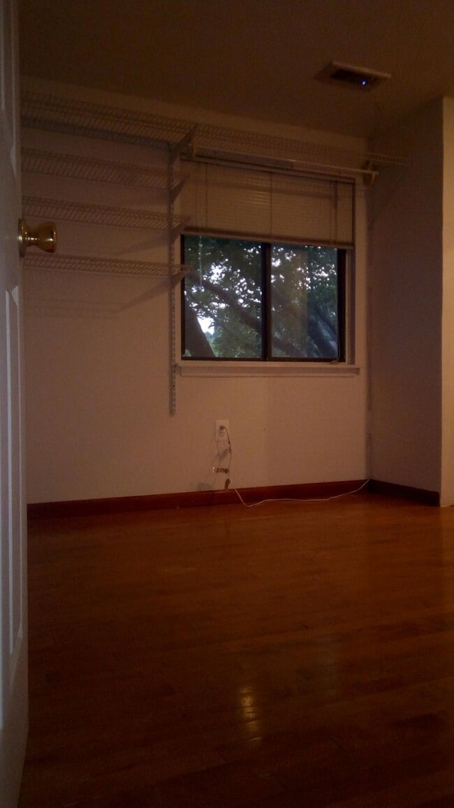Foto del edificio - 18501 Owl Run Way