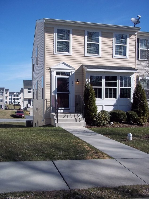 Primary Photo - 361 Dickens Dr