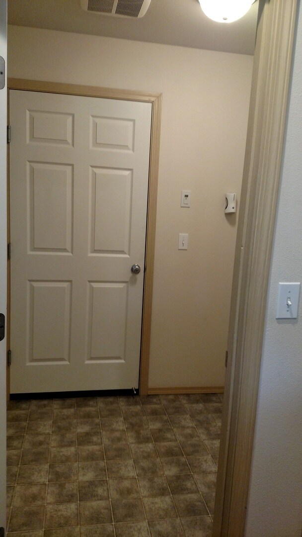 Building Photo - South Hill Puyallup 2 bedroom + Bonus Room...