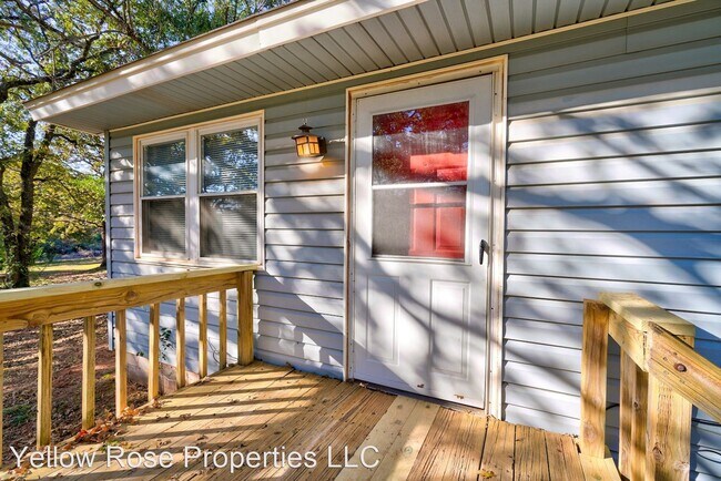 Building Photo - 3 br, 1.5 bath House - 2314 SE 143rd Ave.