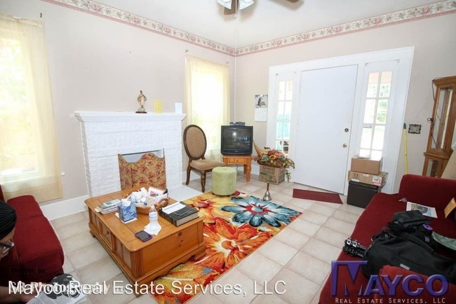 Building Photo - 3 br, 1 bath House - 820 Rutherford