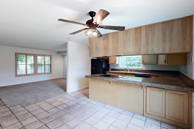 Building Photo - San Carlos West 2story with Canyon Views 5...