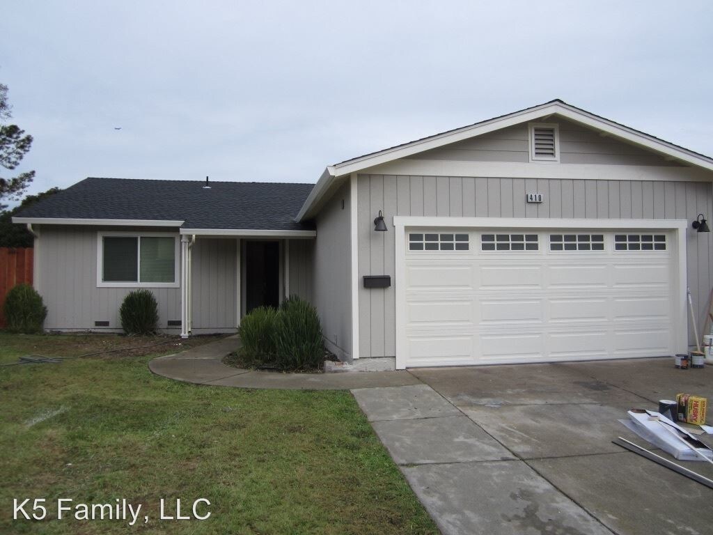 Foto principal - 3 br, 2 bath House - 410 Whitney Avenue