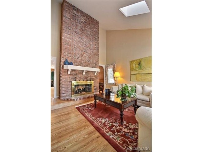 Building Photo - 95 S Lupine St