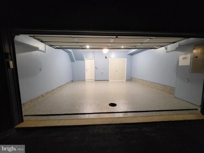 Building Photo - 1614 Grove Chestnut Rd