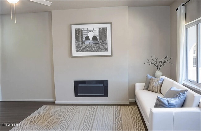 Building Photo - 3825 Trowbridge Dr