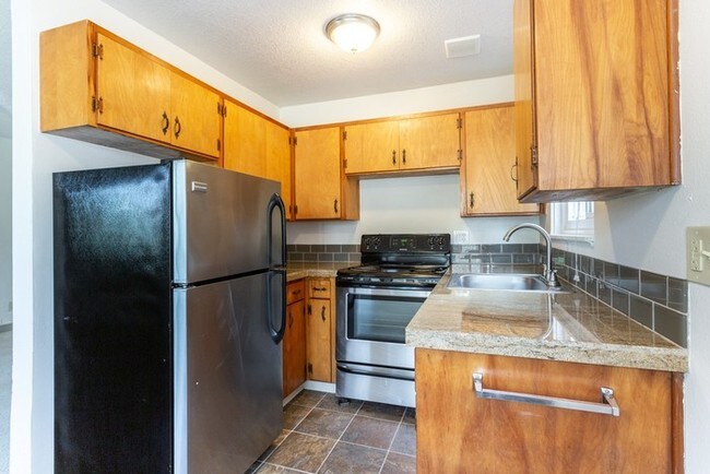 Building Photo - Live the dream in the heart of Buckman!