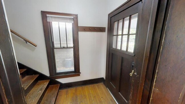 Foto del edificio - 711 Granger Ave